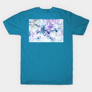 Winter background in blue, white and purple T-Shirt